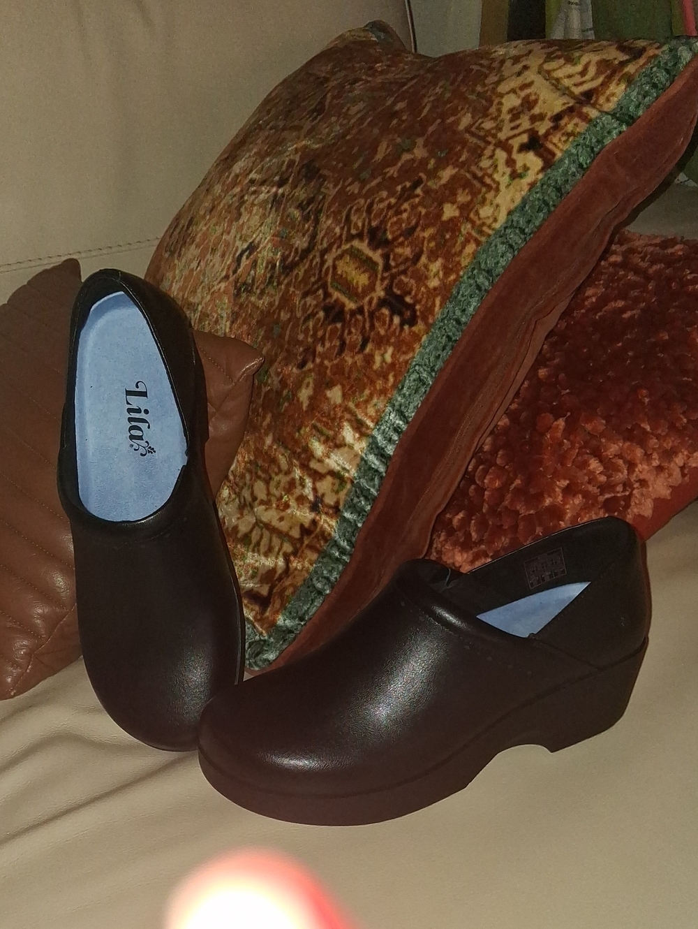 NEW BLACK SLIP RESISTANT Clogs